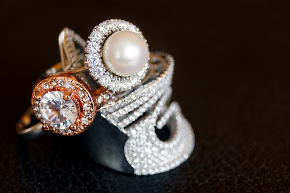 Bijoux dorés ou argentés : comment trancher