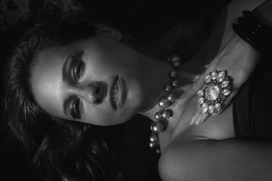 Quand porter un collier porte-bague au quotidien