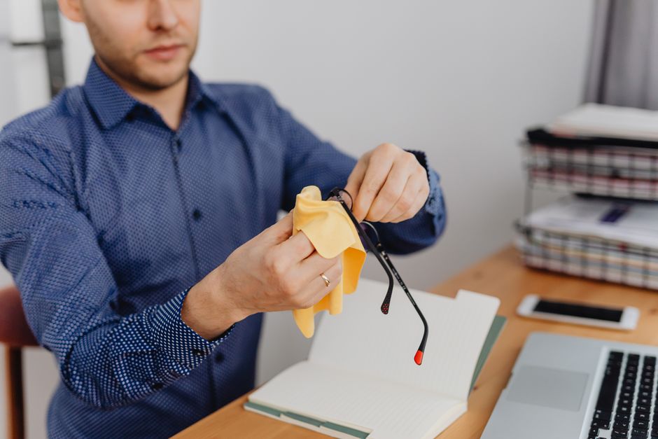 Nettoyer ses bijoux à la maison : gestes sûrs
