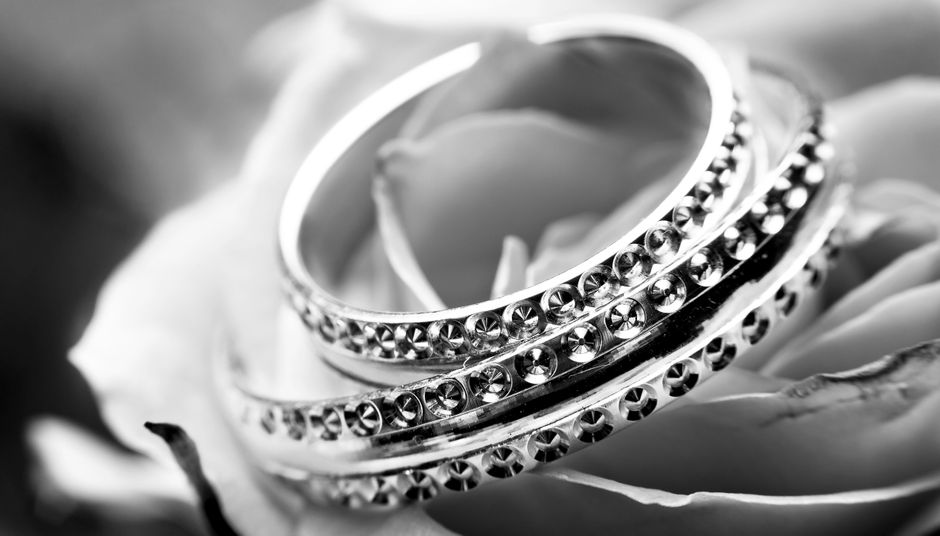 Bijoux dorés ou argentés : comment trancher